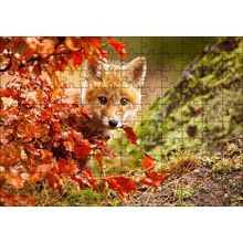 Cakapuzzle Kırmızı Yapraklar Arkasındaki Sevimli Yavru Tilki 120 Parça Ahşap Puzzle