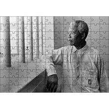 Cakapuzzle Nelson Mandela Parmaklıklar Ardında 120 Parça Ahşap Puzzle
