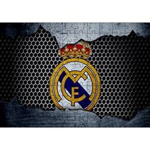Cakapuzzle Real Madrid Logo Gri Siyah Petek Zemin 120 Parça Ahşap Puzzle