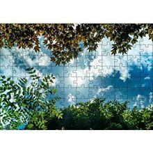 Cakapuzzle Sarı ve Yeşil Yapraklar Arasından Gökyüzü 120 Parça Ahşap Puzzle
