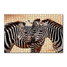 Cakapuzzle Savanada Üç Kafadar Zebra Yakın Plan 120 Parça Ahşap Puzzle