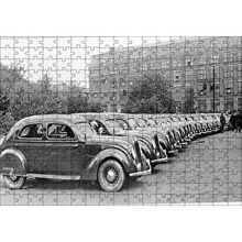 Cakapuzzle Sıralanmış Volvo PV36 Carioca Fabrika Önünde 120 Parça Ahşap Puzzle