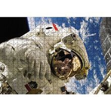 Cakapuzzle Uzaydaki Astronot 120 Parça Ahşap Puzzle