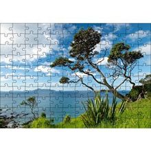 Cakapuzzle Yeşil Tepeden Deniz ve Bulutlar Manzarası 120 Parça Ahşap Puzzle