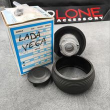 Carlone Lada Vega Spor Direksiyon Göbeği-Momo Tip Yarış Direksiyon Göbeği - Siyah