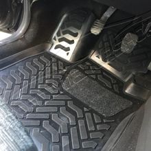 Dacia Duster 4x4 4WD 2016 Model 3D Havuzlu Paspas