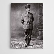Dekolata Atatürk Askeri Üniforma İle 60x85 cm Kanvas Tablo