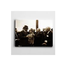 Dekolata Atatürk Dinlerken 70x100 cm Kanvas Tablo