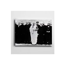Dekolata Atatürk Yerel Kıyafet İle 140x200 cm Kanvas Tablo