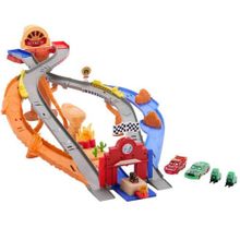 Disney JFL57 Pixar Cars Radiator Springs Yarış ve Kurtarma Pisti Oyun Seti