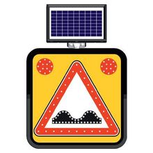 FM Trafik Solar Ledli 60X60 cm Kasisli Yol Yol Bakım Levhası