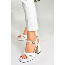 Fox Shoes M404100109 Beyaz Platform Topuklu Kadın Ayakkabı