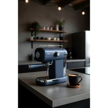 Fressi FR-EM2214 Urban Espresso Makinesi 0,7l 20 Bar Güç ile Americano İçecek Hazırlama