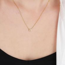 Glorria Gümüş 3 Boyutlu Minimalist W Harfi Kolye