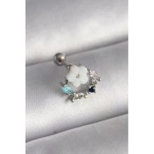 Gümüş Renk Zirkon Taş Detay Beyaz Çiçek Model Tragus Piercing