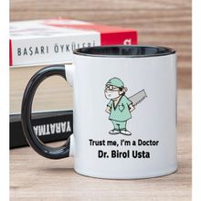 Hediye Dükkanı Kişiye Özel Doktor Esprili Siyah Kupa Bardak