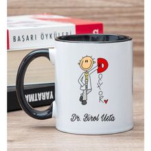 Hediye Dükkanı Kişiye Özel Doktor Karikatürü Siyah Kupa Bardak