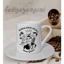 Hediye Zengini Kişiye Özel Babaların Kralı Temalı Beyaz Kahve Fincanı