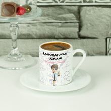 Hediyelen Laboratuvar Uzmanı Kahve Fincanı