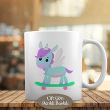 HEDIYELIK-119 Beyaz Kanatlı Sevimli Unicorn Baskılı Kupa Bardak