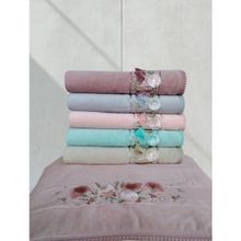 Kadife Dual Bordür 3D Nakışlı Renkli Pamuk 6 Adet 50 x 90 cm El Yüz Havlusu Kutulu - 50 x 90 cm - Açık Mavi