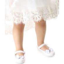 Kiko Kids Ege 204 Rugan Beyaz Taşlı Cırtlı Fiyonklu Kız Çocuk Babet