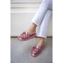 Laminta Manje Pembe 4 cm Püskül Detaylı Kalın Tabanlı Kadın Terlik
