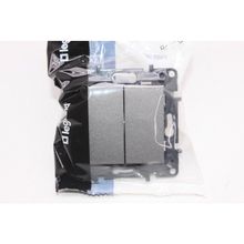 Legrand Raventi 768806 Komutator Titanyum Priz