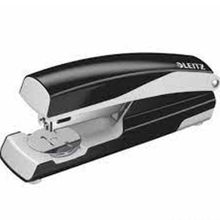 Leitz 55020095 Siyah 30 Sayfa Kapasiteli Zımba Makinesi