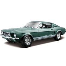 Maisto 1967 Mustang Fastback 1:18 Yeşil Model Araç