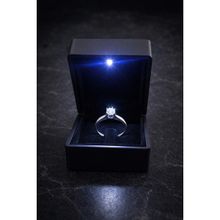 Optic Plus Işıklı Tırnaklı Siyah Yüzük Kutusu