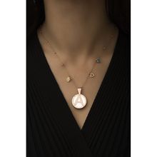 Papatya Silver 925 Ayar Rose Kaplama Top Zincirli Tasarım Şans Parçalı Beyaz Zeminli A Harf Kadın Gümüş Kolye
