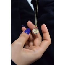 Papatya Silver UVPTS100214 925 Ayar Gold Kaplama Doğum Taşlı Kristal Kesim Plaka Aslan Leo Burç Gümüş Kolye