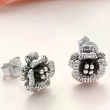 Pilelistore Gümüş Çivili Gül Kadın Küpe