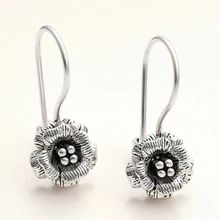 Pilelistore Gümüş Sallantılı Gül Kadın Küpe