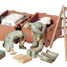 Tamiya 1/35 Ger. Engine Maintennance Crew Plastik Askeri Figür ve Bakım Seti Maket Kiti
