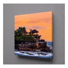 Technopa Dalgalar Arasında Butik Kafe 60x60 cm Kanvas Tablo