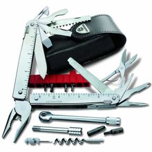 Victorinox 3.0339.L SwissTool Çakı