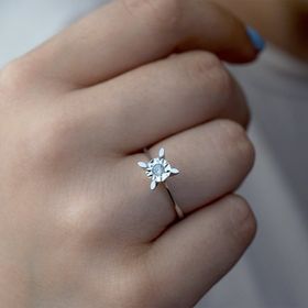 0.06 ct Lazerli Pırlanta Badem Tırnak Tektaş Yüzük