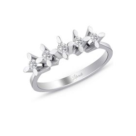 0.20 ct 8 Ayar Beştaş Pırlanta Yüzük