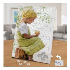 02093 Elma Yiyen Sevimli Kız 240 Parça Puzzle Yapboz
