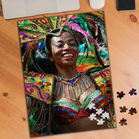 02172 Karnaval Kadını 240 Parça Puzzle Yapboz