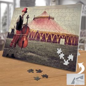 02352 Sirkte Bir Çellocu 240 Parça Puzzle Yapboz
