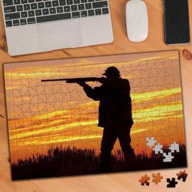 024709 Av Tüfekli Adam Avcı 240 Parça Puzzle Yapboz