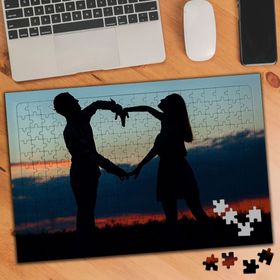 024962 Kollarıyla Kalp Yapan Çift 240 Parça Puzzle Yapboz