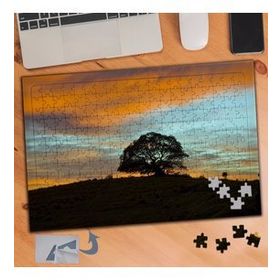 061 Tepedeki Büyük Ağaç Manzara 240 Parça Puzzle Yapboz Tablo