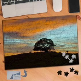 061 Tepedeki Büyük Ağaç Manzara 240 Parça Puzzle Yapboz Tablo