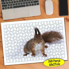 08891 Karlı Kış Mevsiminde Sevimli Sincap 240 Parça Puzzle Yapboz