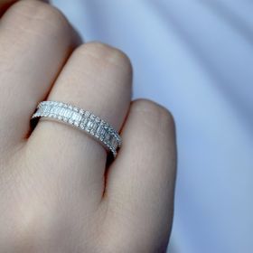 1.68 ct Modern Tasarım Tamtur Baget Pırlanta Yüzük