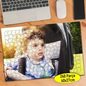 101074515 Parkta Sevimli Bebek 240 Parça Puzzle Yapboz